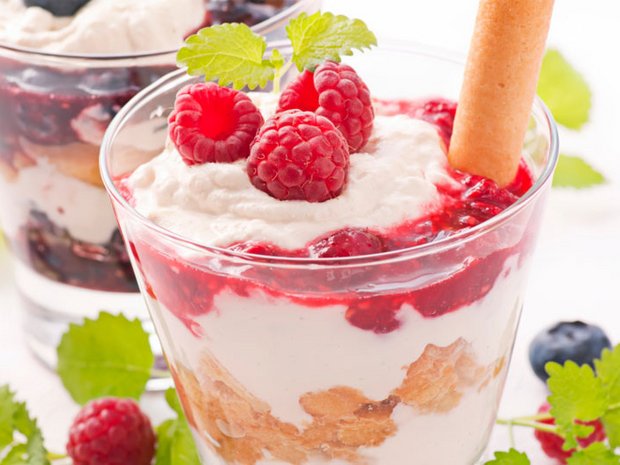 Tiramisú con frambuesas y speculoos (galletas belgas de caramelo)