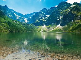 Lago Morskie Oko en las Montañas de Tatra  - Polonia