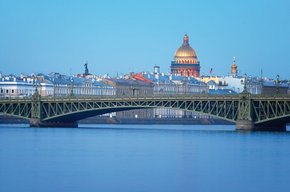 Puente en San Petersburgo